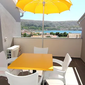 Apartman Franci, Pag Town